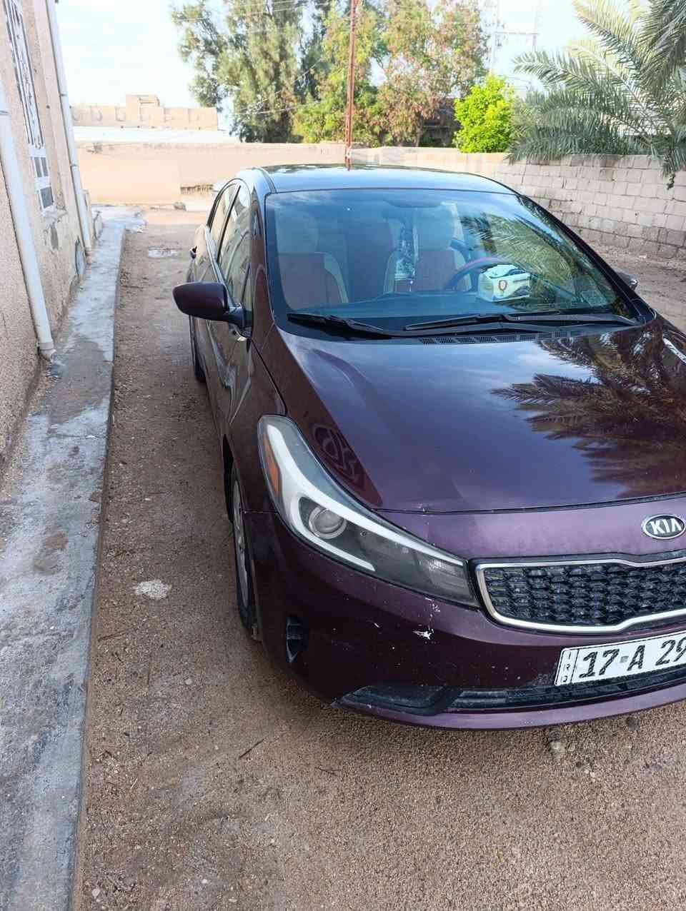 السلام عليكم
فورتي موديل 2017 محرك 2000 دوش 
حره مثنى حادث خفيف سياره جاهزه 
السعر 122 المكان السماوة ***********
