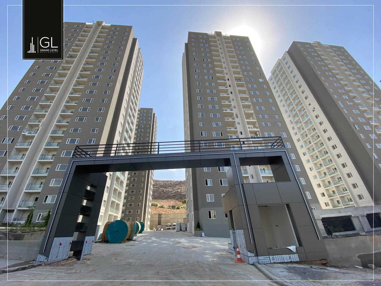 شقه بوفروتنئ گراند ليڤل
جنوب غرب (155)م
طابق (12)
سعر (6)دفترومجال
***********
