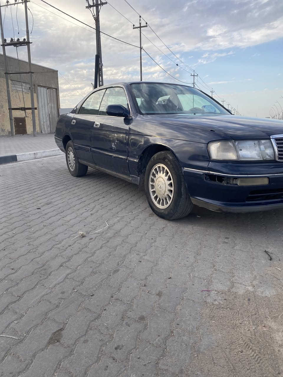 ياالله سلام عليكم اخوان بطه منفصل موديل 1993للبيع او مراوس حسب الرغبه  سياره باسمي مكينه كير خير من الله مصبوغه عام سنويه ال 27حداديه 60/100تفاصيل اكثر خاص سعرها 45وبيها مجال الطيبين  رقمي ***********مكاني بصره
