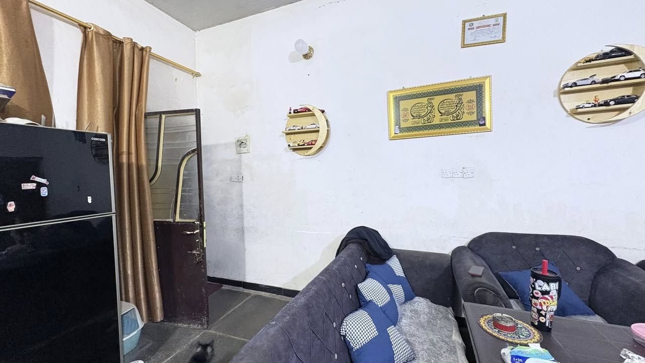 *********** مساحة البيت 150 متر مقابل شبكه الكهرباء الامين الثانيه البيت تجاوز سعر 22 مليون وبي مجال
