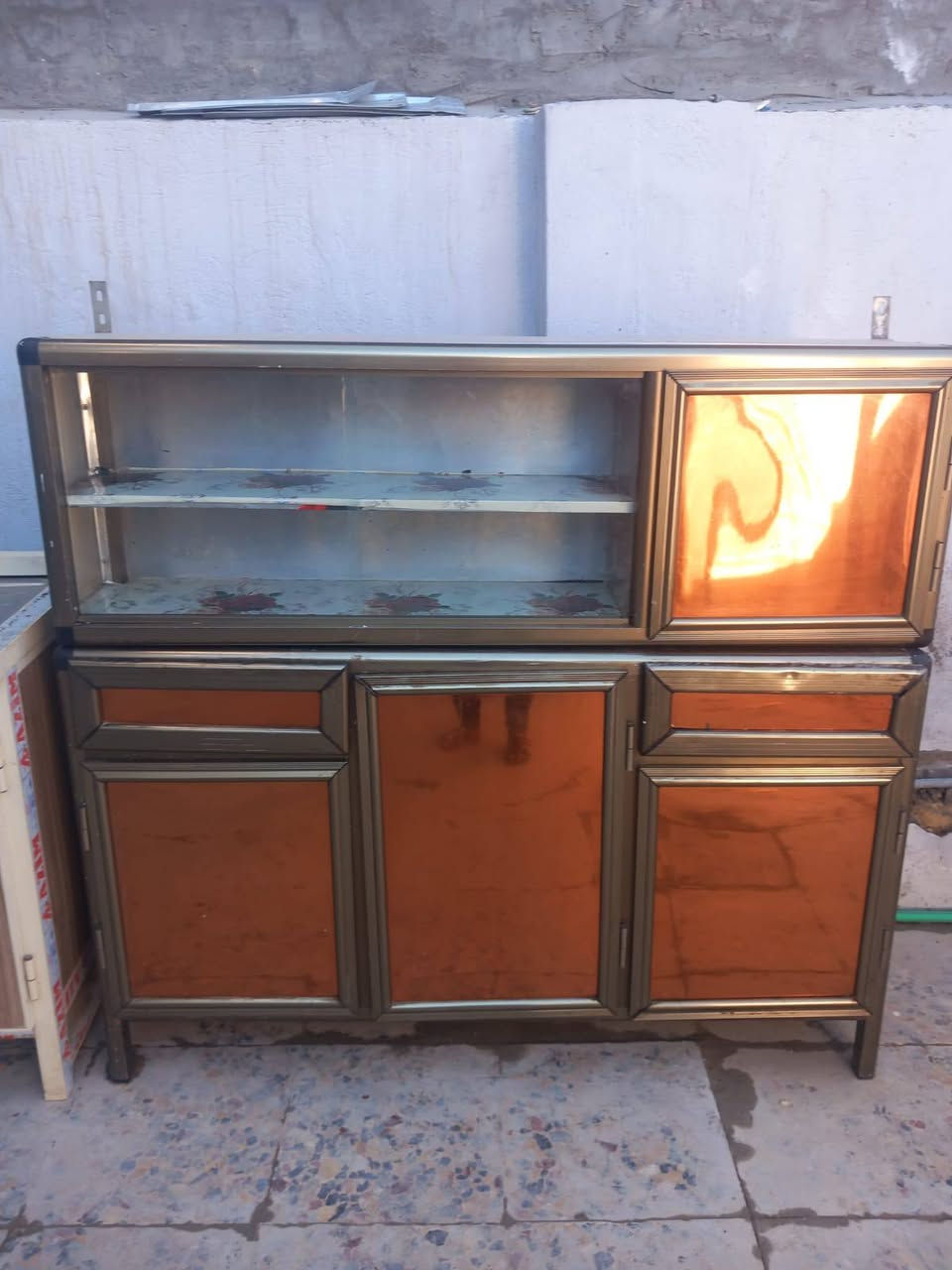 مبرده الالمنيوم ٥٠ قفل
كاونتر ٩٠ 
براد ٤٥ 
كراسي ٣٠ 
طباخ ٤٥


**إذا كنت صاحب هذا الإعلان وتريد حذفه لأي سبب، رجاءا أرسل رسالة إلى الدعم الفني**