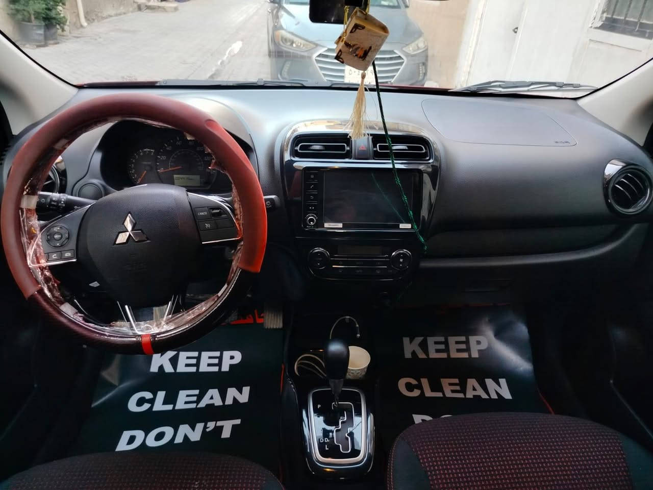 مسيوبيشي ميراج 2024
 بلاك ادشن حلوة مواصفات شاشة أصلي 
محرك كير واير بشرط مامفتوح 
سيارة حيل نظيفة كلشي عل بلاد جديد 
سنوية هزة كلشي جديد مدفوع لـ
باسمي السنوية بشرط تحويل وغرامـة
سيارة مابيـها دينار مصرف كامل من كل نواحي
رقم صاحب سيارة ***********
