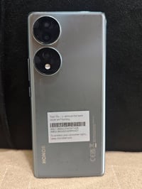 رام ٨ • ذاكرة ١٢٨ • باكيت وشاحن