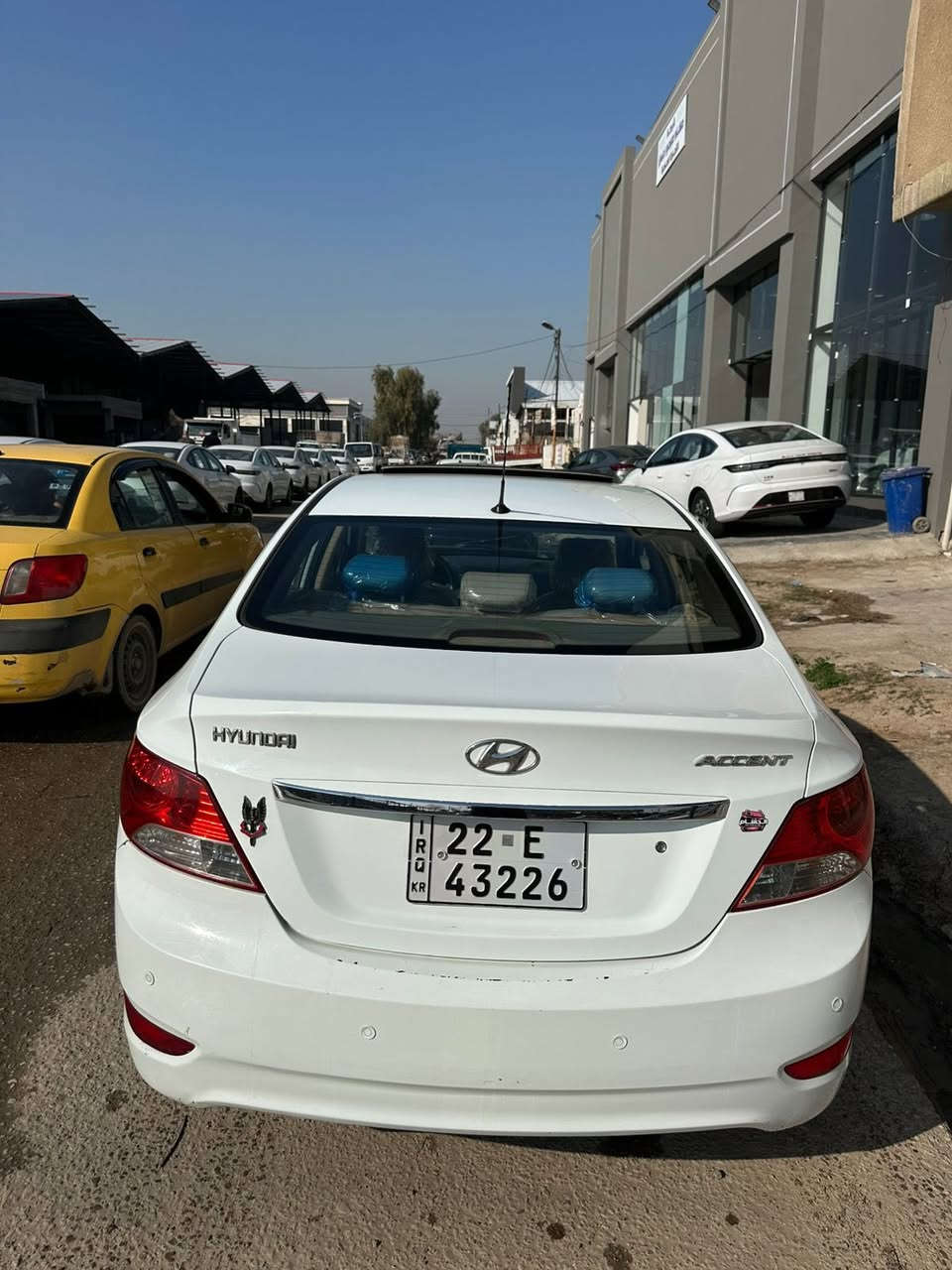 السلام عليكم
هونداي اكسنت
موديل 2012
سياره فول مواصفات 
فتحه سقف 
شاشه
خمسه ويل كب 
سياره حيل حيل نضيفه
تفاصيل…. ‭0775 444 3327‬
