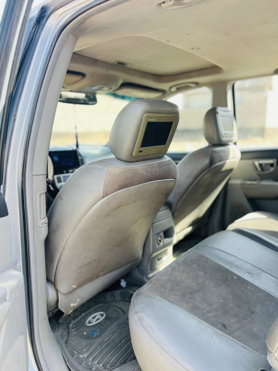 للبيع سنتافي موديل ٢٠٠٧ أمريكي ٦ سلندر كير محرك جديده السياره تبريد ثلج 🧊 تخم تاير رقم بغداد الماني تحويل مباشر فول مواصفات تحكم ستيران فتحت سقف تبريد ٣قطع سبعه راكب كشن كهربائي شاشه كبير بيه صبغ حزام اثر جراد بدون دواخل العنوان حله مفرك السده رقم الهاتف *********** السعر ٨٥ وبيه مجال قليل حك الجيه تحياتي لكم جميعا
