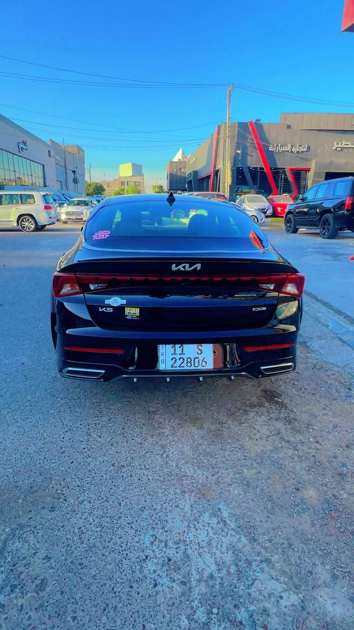 للبيع كيا K5 موديل 2024 GT-Line لون أسود، وارد حديث، فل كامل، محرك 1.6 تيربو اقتصادي وقوي، مواصفات عالية شاشة، كاميرا، بصمة، مثبت سرعة، أنظمة أمان متطورة).  فقط جاملق يسره مبدل اصلي وكاله سيارة نظيفة جداً وجاهزة للاستخدام ماشيه 66 بغداد نكليزي  السعر 160 مكاني بغداد ***********
