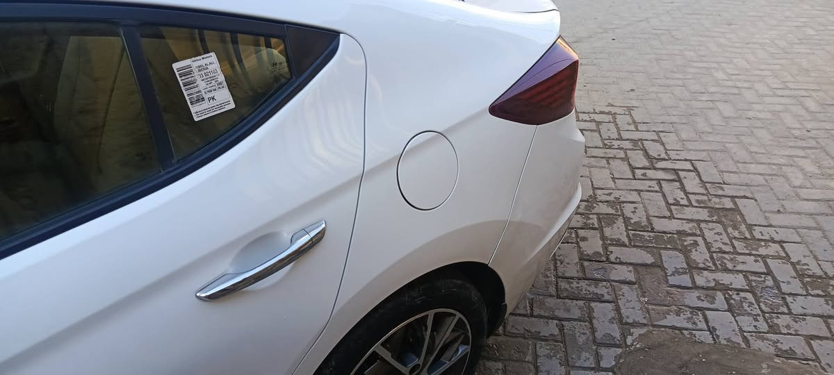 ‏🚗 للبيع: هيونداي النترا 2020
‏• مكان السيارة: بغداد
‏• للتواصل: [***********]
‏• السعر: 155ورقة – قابل للتفاوض
‏• المسافة المقطوعة: 85 ألف كم
‏• المحرك: 4 سلندر – 2000cc دوش حالة ممتازة
‏
‏⚠️ حالة السيارة 
‏• كل أجزاء السيارة مكفولة فقط دوسه مال السيارة بيه رصعات خفيفه ✅

‏📌 تفاصيل إضافية
‏• رقم السيارة بغداد الدولي الجديد
‏• سنوية وهزة جديدة
‏• لون السيارة: أبيض
‏
‏🚨مواصفات السيارة
‏فتحة سقف سلايد روف 
‏حساسات + رادارات امامية وخلفية 
‏شاشة كبيرة 
‏قطعتين تبريد 
‏كشنات مخمل 
مري شفط قلاب

