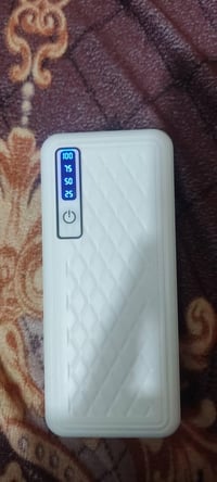 باور بانك • ٣٠٠٠٠ ملّي أمبير • أصلي