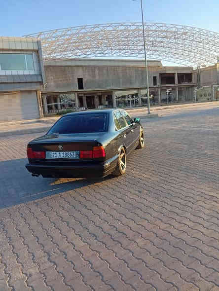 سلام عليكم بي ام موديل 90  
اصل وفصل 525 فول اوتوماتيك🇩🇪 ✈️
سليمانيه شرط التحويل  رقم وسنويه جديد 
سياره صدر امامي خلفي جديد تخم تاير وياله رياضي شنايزر ارضيه جلد دوشمه كشنات لايتات عالي ناصي رباعي سكن  ماسحات  جام امامي كهربا مسجل 🎧 بلوتوث سستم صوت بريك  ARS  الكيجات كلها شغاله كلشي يلدشبول 👍
وضعيتين قياده سبورت🔥 سباق قياده ايكو شغال  

نواقص السياره تبريد حار بارد شغال لاكن بيهم ضعف 
والسنتر لك مايشتغل لاكن كل البيبان شغالات 
وبيها لاستيك ولف فقط غير هذني ماكو 

سعرها جدا مناسب 43 وبيها مجال 

مكان السياره ديالى قضاء خانقين 

صاحبها يمي وشرط التحويل 

‏‪0778 181 9539‬‏ 

خاص ماجاوبك ولا تدخلي عل وتساب 

اتصل تشلع عيوني
