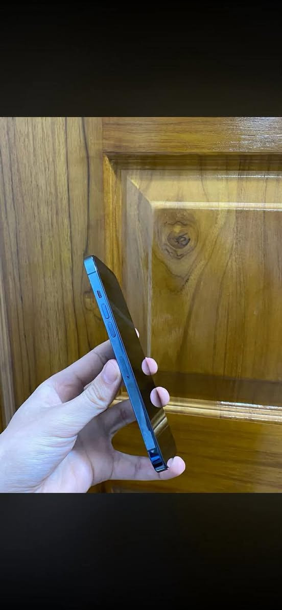 12 برو ماكس  

ذاكره 256✅

بطاريه 89✅

جهاز دبل سيم كرت نادر✅

جهاز نضيف جدًا كشاصي وضهر 

مبدل فقط شاشه 

والسماعه الفوك واكفه مال مكالمات 

بس اذا تربط سماعه يتصل طبيعي

جهاز نضيف جداً
سعره 380 وبي مجال ***********
