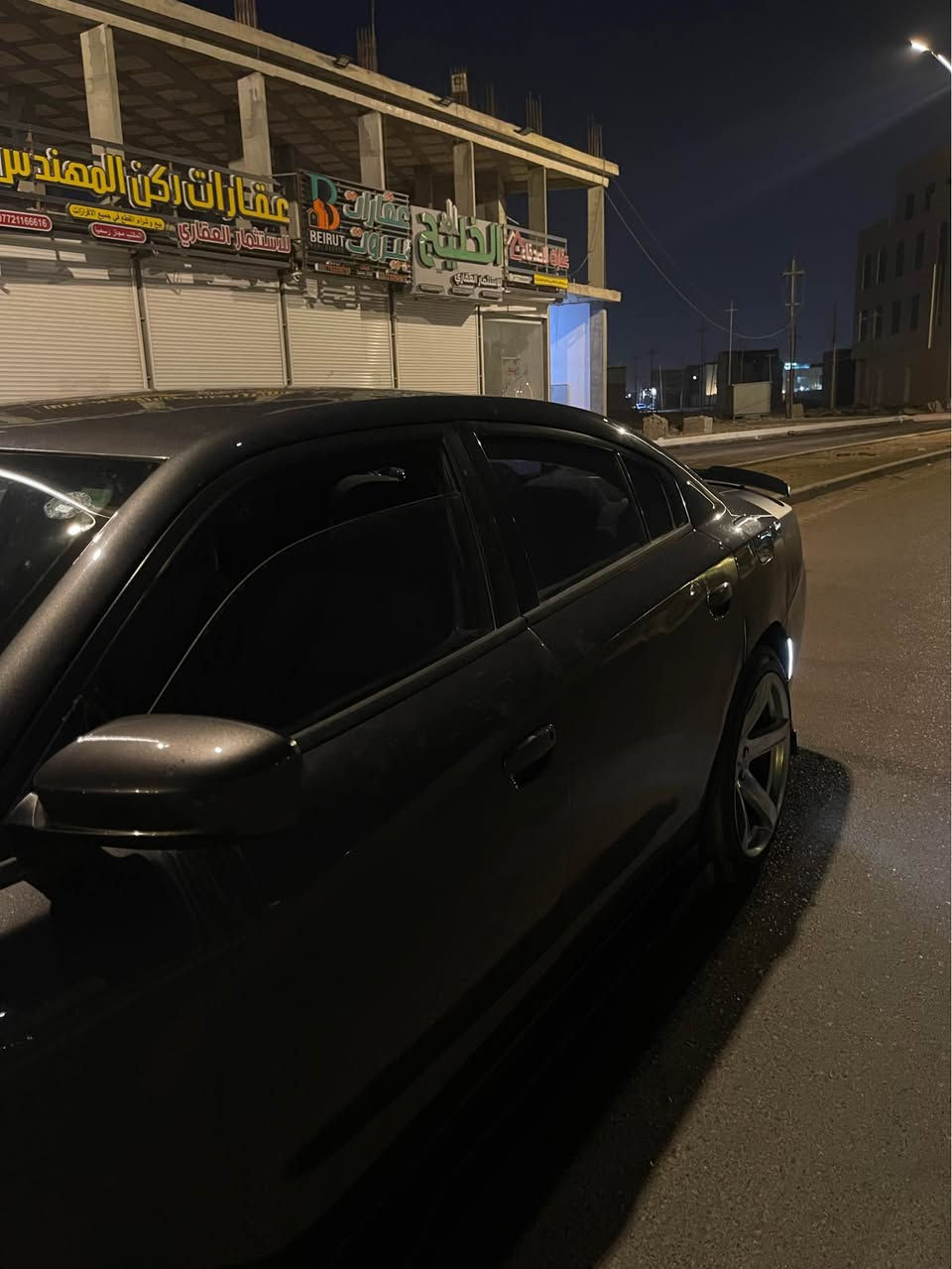 السلام عليكم 
جارجر 2017 رقم اربيل 
جاهزه السيارة من كلشي نقصها دبل خلفي فقط
كير جديد هسه شديته 
فيت بم بلكات نوزلات فلاتر كله جديد 
تايرات باله بحاله جيده تكدر تسافر بيهن 
ضررها جاملغ ايمن واصل لغد 
و بالعراق بيها بارد بل جاملغ الخلفي على كد الداير و الباب الخلفي 
بنيد مبدل اصلي طار و ضرب القماره BDR
السعر 155 ورقه قفل و انه بخدمتكم 
السياره متعوب عليها وما مخلي بيها نقص 
*********** شط العرب, البصرة
