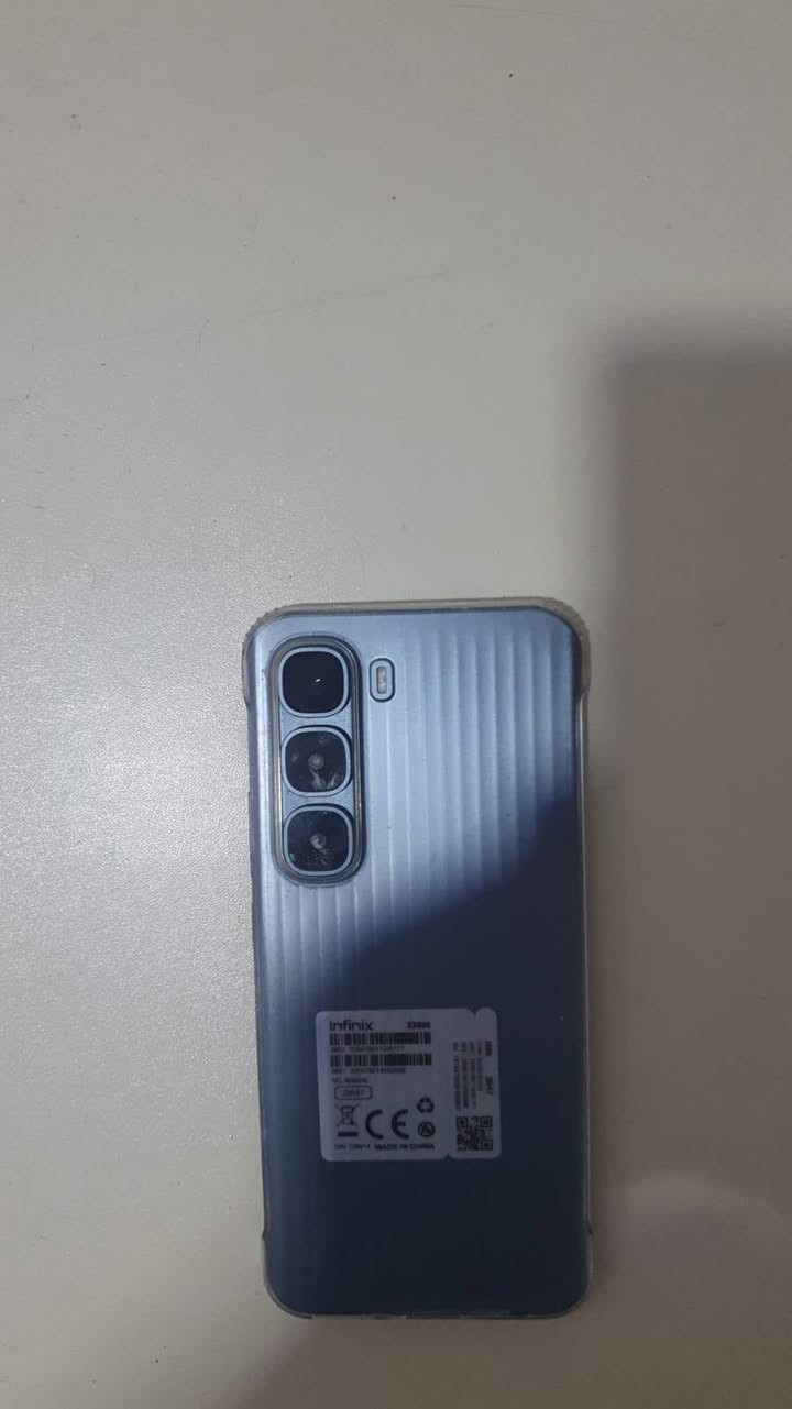 السلام عليكم infinx hot60 pro ذاكرته256 مستخدم أسابيع السعر 200الف للاستفسار واتساب ***********
