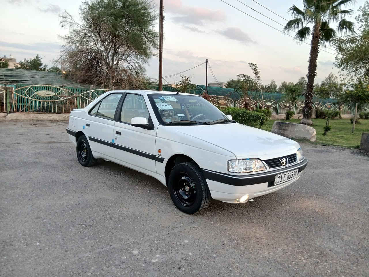 سلام عليكم مرخصة الادمن المحترم بيجو ٤٠٥ جي ال اكس 
موديل ٢٠١٣
بيها بس كصه مال بنيد صبغ  بدون داخل 
كير مكينه خير من الله 
تبريد مكفول 
صدر مكفول 
بدون قطره خياس 
السعر ٥٣ وبيها مجال قليل حك جيه 
عنواني بغداد البياع مدينه الذرى 
***********
