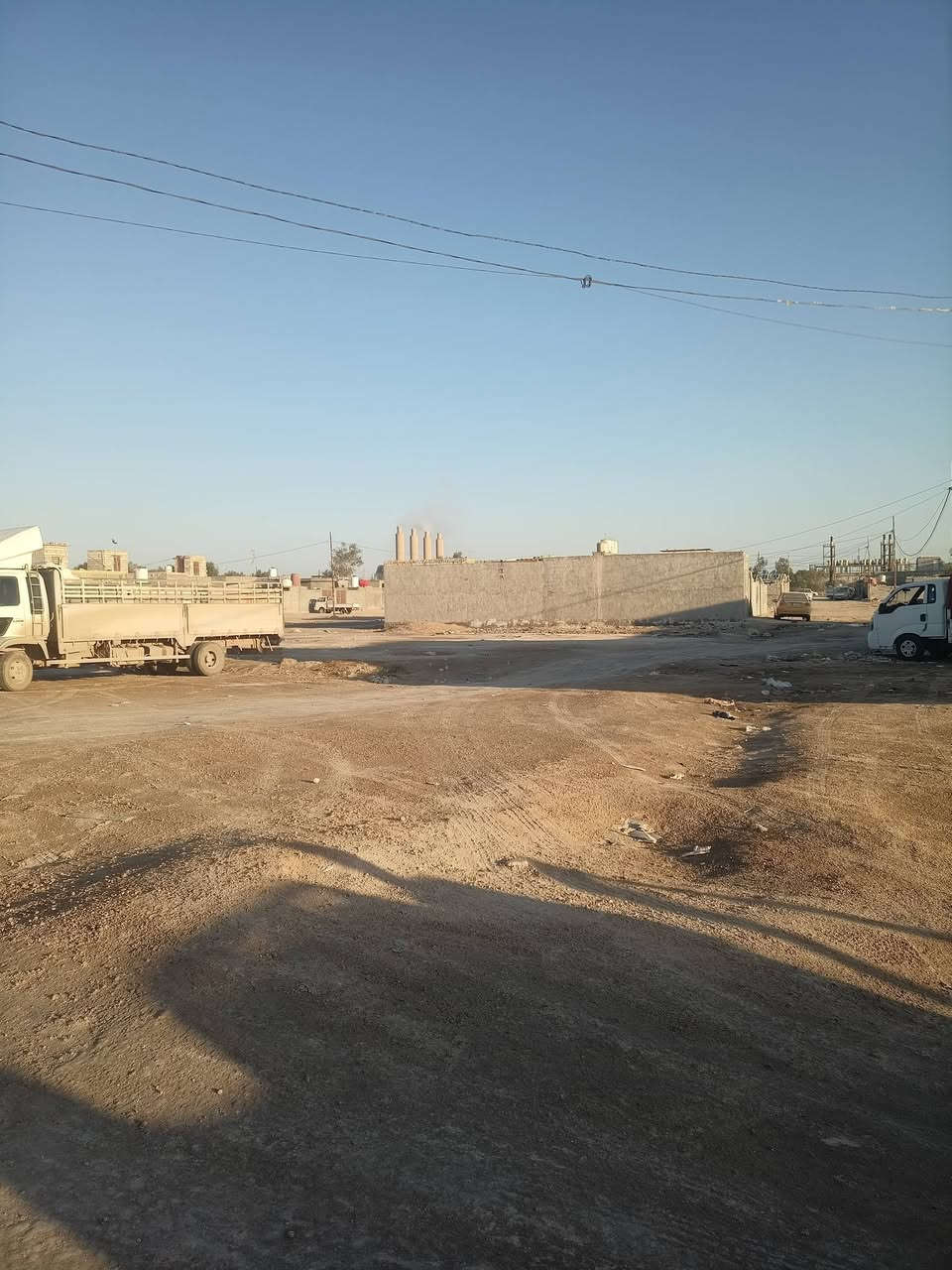 عرصه 200متر للبيع
عرصه 200متر للبيع واجهه 10 نزال 20 للبيع البراكيه شارع

 المعمل مقابيل معمل سمنت الكوفه بالفرع قريبه من شارع

 ركن على شارعين تفاصيل اتصال ‏‪0781 482 8767‬‏
