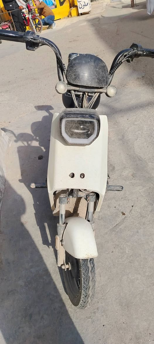 دراجه شجن
للبيع 275 وبيها مجال
مابيها اي نقص فقط غسل يرادلها
باتريات جديده
***********للستفسار
