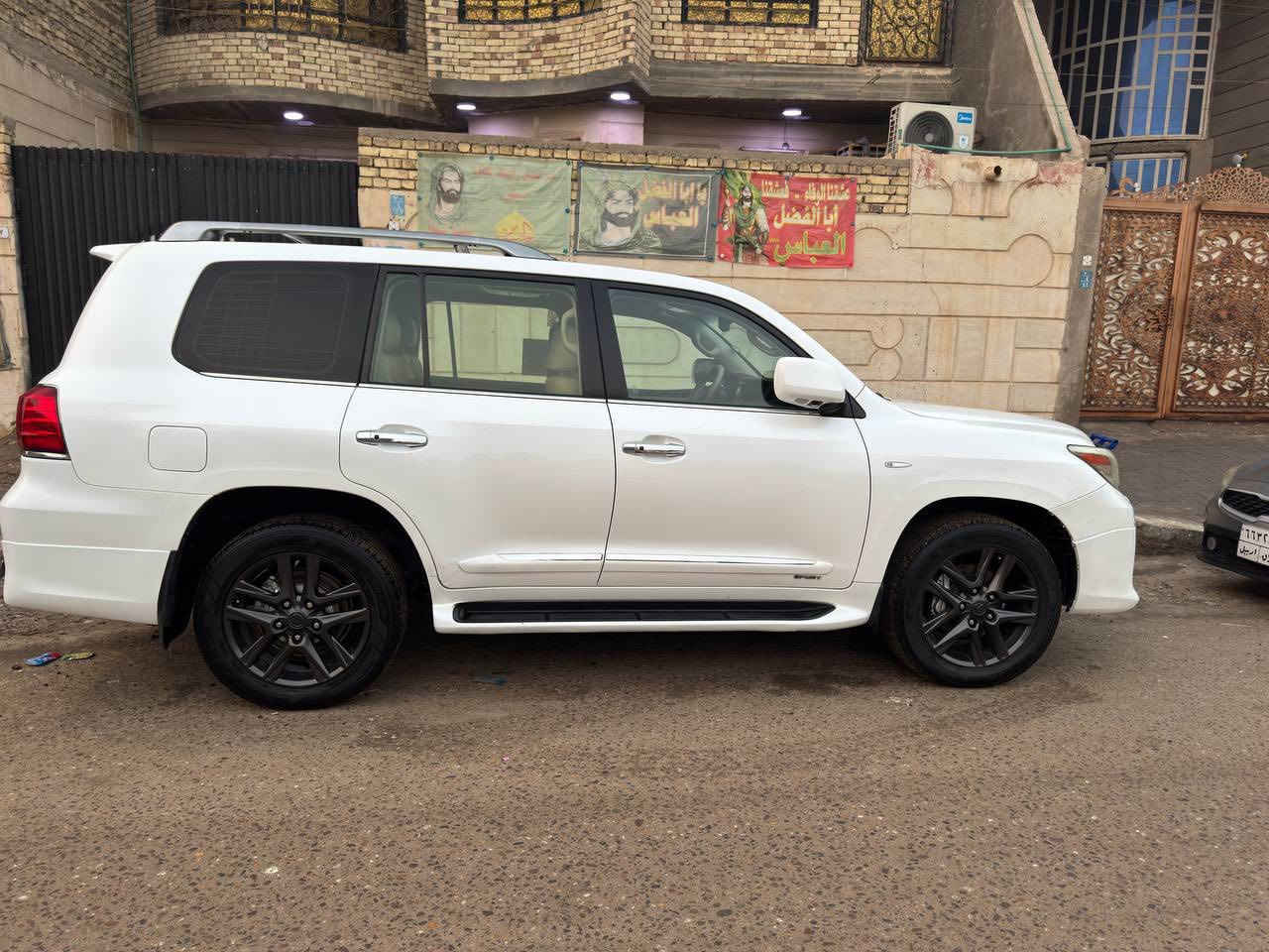 لكزس 2011 كفاله عامه صبغ وتبديل وضربه رقم اربيل الجديد سنويتها راح تنتهي باسم شركة وباقي التفاصيل شوف العين السعر 340 وبيها مجال
للتواصل : ***********
