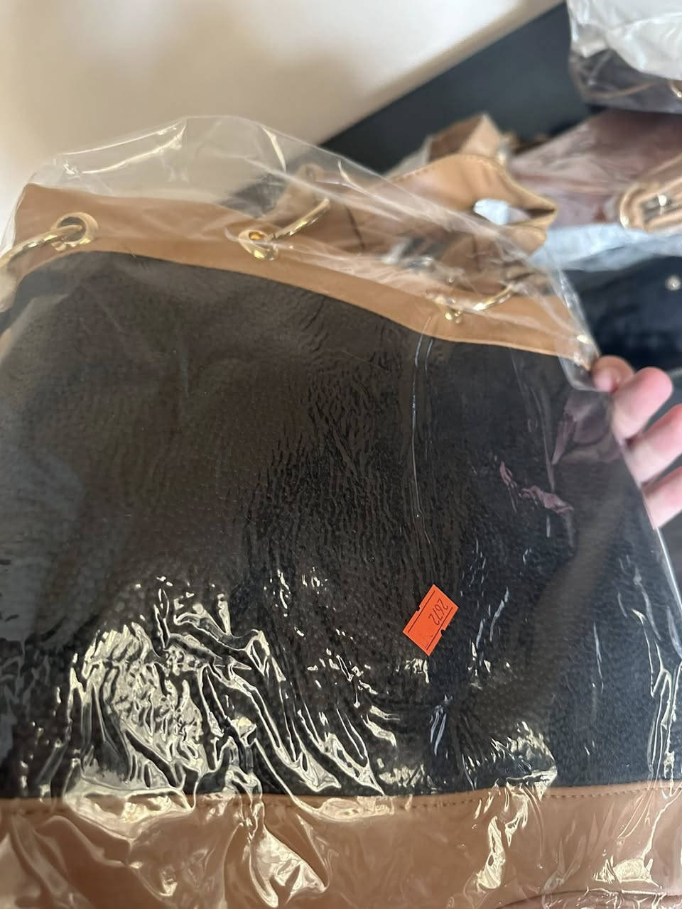 السلام عليكم
جنط نسائي ابيع جملة 
اذا مفرد كمية عادية
الكبار على ٧ الف
الاصغار على ٥ الاف
والله جنط كلش مرتبات وصناعة باب اول
سبب البيع بهيج سعر لتصفية وعدم التفرغ
مكاني بغداد / سيدية
مراسلة خاص او على رقم
***********
