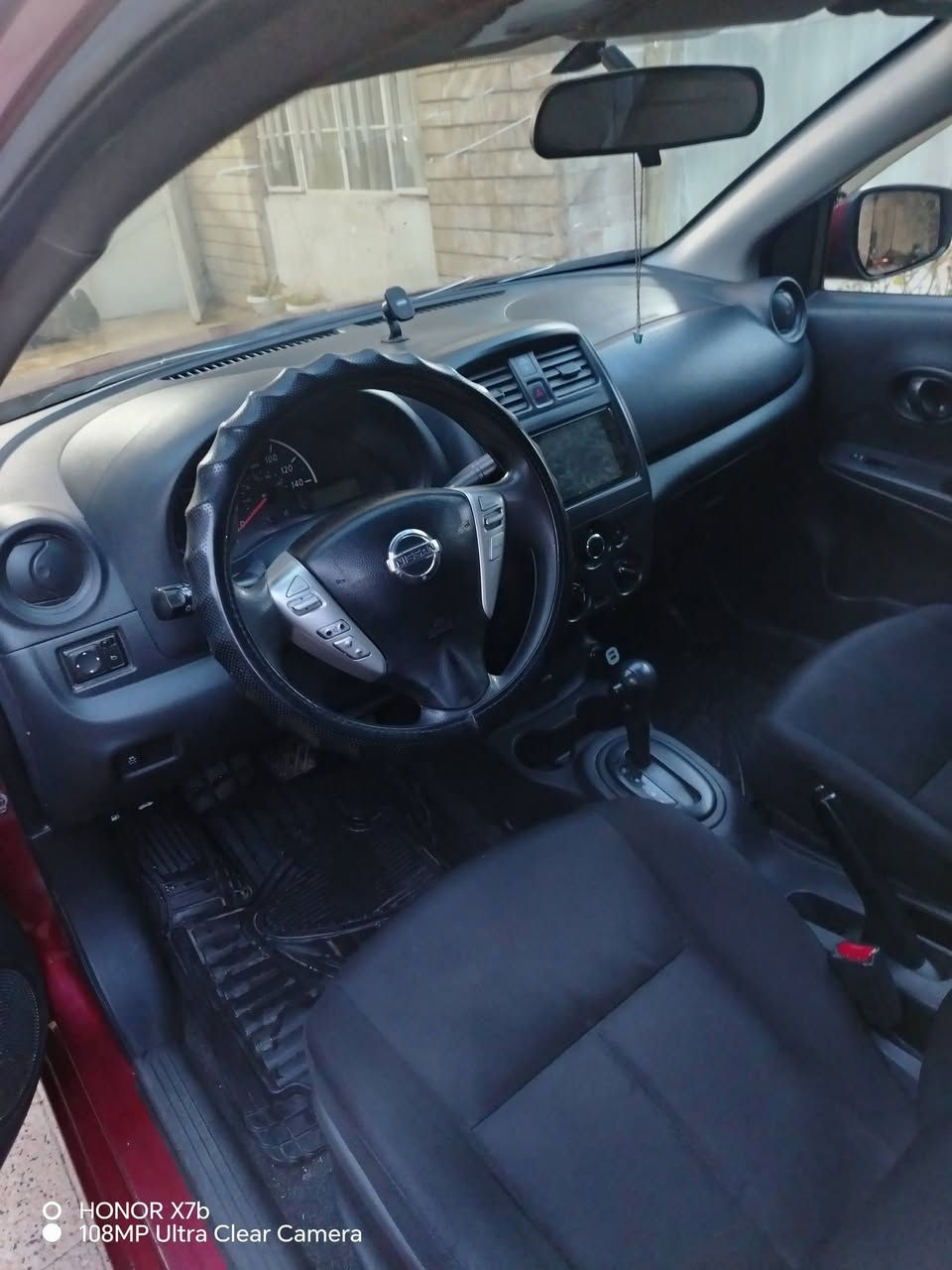 السلام عليكم
نيسان فيرسا ٢٠١٧ sv

ماشي ١٠٠ الف

الظرر قطعتين صبغ وبالعراق قطعة يعني ٣ قطع صبغ بدون داخل نهائي شرط و بيها بخصة بسيطة في باب النفر الامامي والكير والمحرك نظيف جدا ما مفتوح شرط تبريد شغال وكهربائيات وتايرات نظيفة جدا.

السيارة بأسمي وشرط الوكالة والتحويل والغرامات

السعر ٩٤ وبيها مجال

***********
