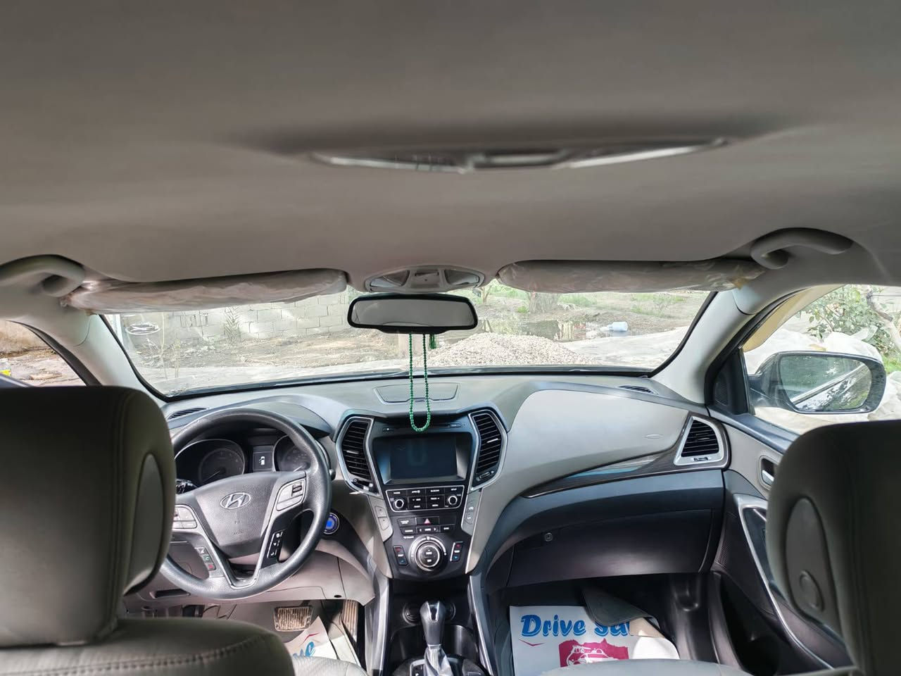 السلام عليكم سنتافي موديل 2018 امريكي حادثه جاملغ امامي و جاملغ خلفي اثنينهن جهة الصدر محرك 4 سلندر سياره نظيفه جديده بمعنى الكلمة بأسمي رقم دولي وهزه جديده 
فول مواصفات ما عدا الفتحه .. السعر 134 وبيه مجال للشراي ...
للأستفسار اكثر الأتصال على الرقم 
***********
