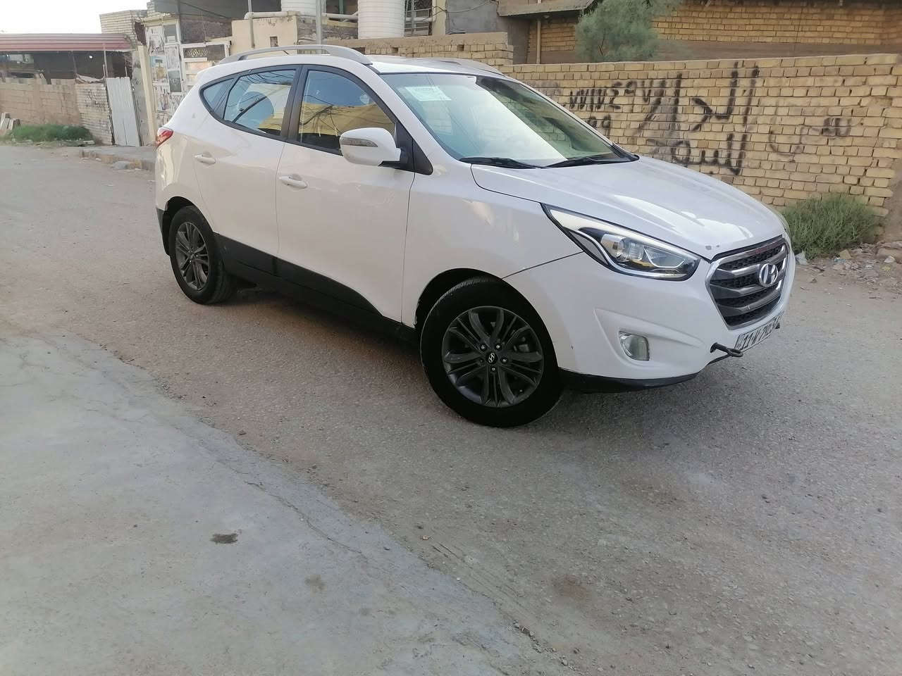 السلام عليكم توسان 2015 خليجي مكينه 2400 رقم بغداد بأسمي سنويه جديده هزه جديده مكينه كير حداديه تبريد تخم تاير جاهزة السياره ملاحظة السياره بيها ثلاث قطع صبغ رش فقط بدون حادث السعر 128 وبيها مجال للشراي مكان السياره بابل المسيب اي استفسار ع رقم غير متواجد ع نت ***********
