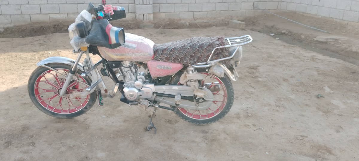 اسلام عليكم ماطور سافين 23 محرك مامفتوح شرط محرك 200 نشاط فول نضافه فول بيع وراوس  السعر 600 وبي مجال ‏‪***********‬‏
