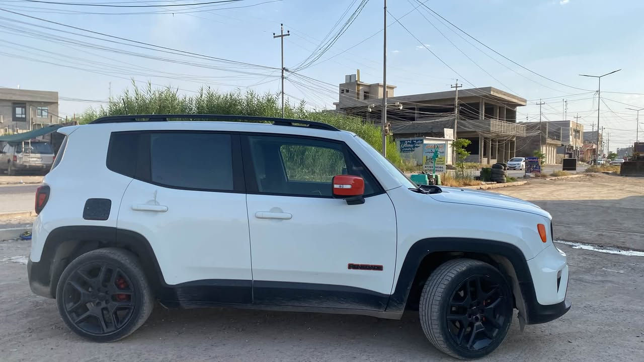 السلام وعليكم
جيب رنكيد GT النسخه الوحيده بلاك اديشن اورنج 
السياره موديل 2020
عداد المشي 69 ميل 
الضرر جاملغ وربع البوند 
محرك 2400 تنفس طبيعي 
السياره فول مواصفات بانوراما 
سقف اسود 
تفاصيل اكثر اتصال علئ الرقم 
***********
السعر 128 وبيها مجال شي بسيط
