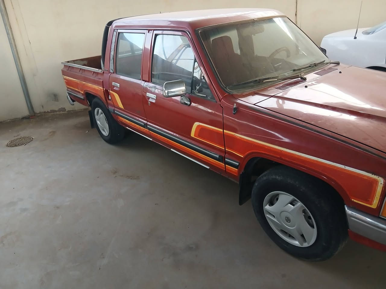 السلام وعليكم
بيكم للبيع دبل قمارة موديل 88 رقم صلاح الدين مميز سيارة مكفوله 
السعر 75 بي مجال المكان الضلوعية 
***********
ملاحظة مكلف بالنشر
