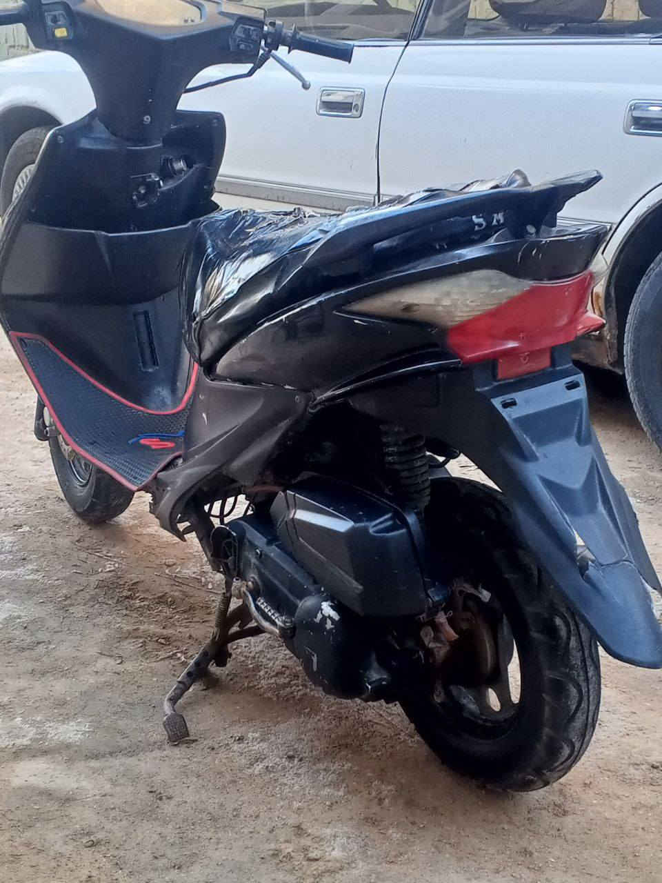 دراجة ادرس للبيع 
محركك ناعم تجفيت جديد 
كلجات و قايش جدد 
كابريتر جديدة مال حاوية 
سلف وباتري جدد 
الدراجه حاليا طافية بسبب الراجز مال سلف 
تصليحها يكلف 35 الف
السعر 150 وبيها مجال حك الجيه 
المكان كربلاء حي العسكري قرب مدرسة السيدة رقية


**إذا كنت صاحب هذا الإعلان وتريد حذفه لأي سبب، رجاءا أرسل رسالة إلى الدعم الفني**