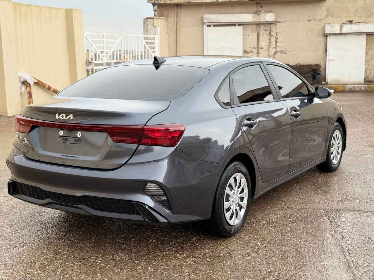 السلام عليكم 
فورتى 2024
سعر : 133ومجال قليل 
حجم المحرك : 2.0L ( 4,سلندر )دوش 
السياره امامى و خلفى كبس شرط فحص ✅
ملاحظة السيارة : ثلاث قطع صبغ بدون دواخل  و  واحد قطعه PDR 

رقم شاصى موجود سياره مكفوله من دواخل ✅

المواصفات 
شاشە
کاميرا
اوتو هولد : 𝐀𝐔𝐓𝐎 𝐇𝐎𝐋𝐃 
اوتو ستارات : 𝐀𝐔𝐓𝐎 𝐒𝐓𝐀𝐑𝐃
اوتو ستارات : 𝐀𝐔𝐓𝐎 𝐒𝐓𝐎𝐏
رادار امامي (تحديد مسار)
‏‎رادار جانبي (نقاط عمياء)
‏‎رادار خلفي (التحذير من الاصطدام)
حساسات خلفية
نظام : 𝐄𝐂𝐎
نظام : 𝐍𝐎𝐑𝐌𝐀𝐋
نظام : 𝐒𝐏𝐎𝐑𝐓
مانع انزلاق+𝐀𝐁𝐒
تحكم  استيرن
ويل كروم
‏‎تفاصيل اكثر الاتصال علی ارقام التاليه  ‏

‏ WhatsApp - Vibir
📞 ***********

عنوان📍عقره اكر, نينوى
