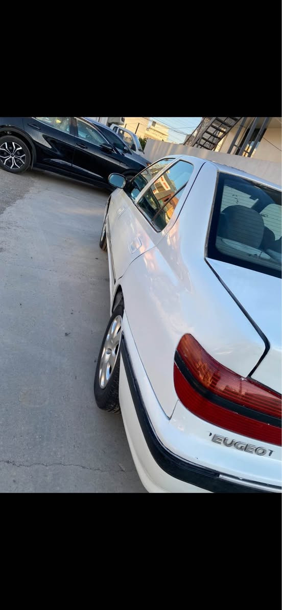 السلام عليكم بيجو 406 موديل 2001 رقم انكليزي جديد سنويه بسمي مكينه مال حاويه جديده كير صار شهرين من بدلته جديد تبريد فول دبلات خلفي جديد حداديه اماميه جديده درايم شفت جديد سياره مصبوغه حزام وبنيد مبدله لن طاير على قماره وقماره موضحه بل صوره  بيع او مراوس سعر 35 وبيها مجال رقمي عنواني بغداد *********** بغداد, العراق
