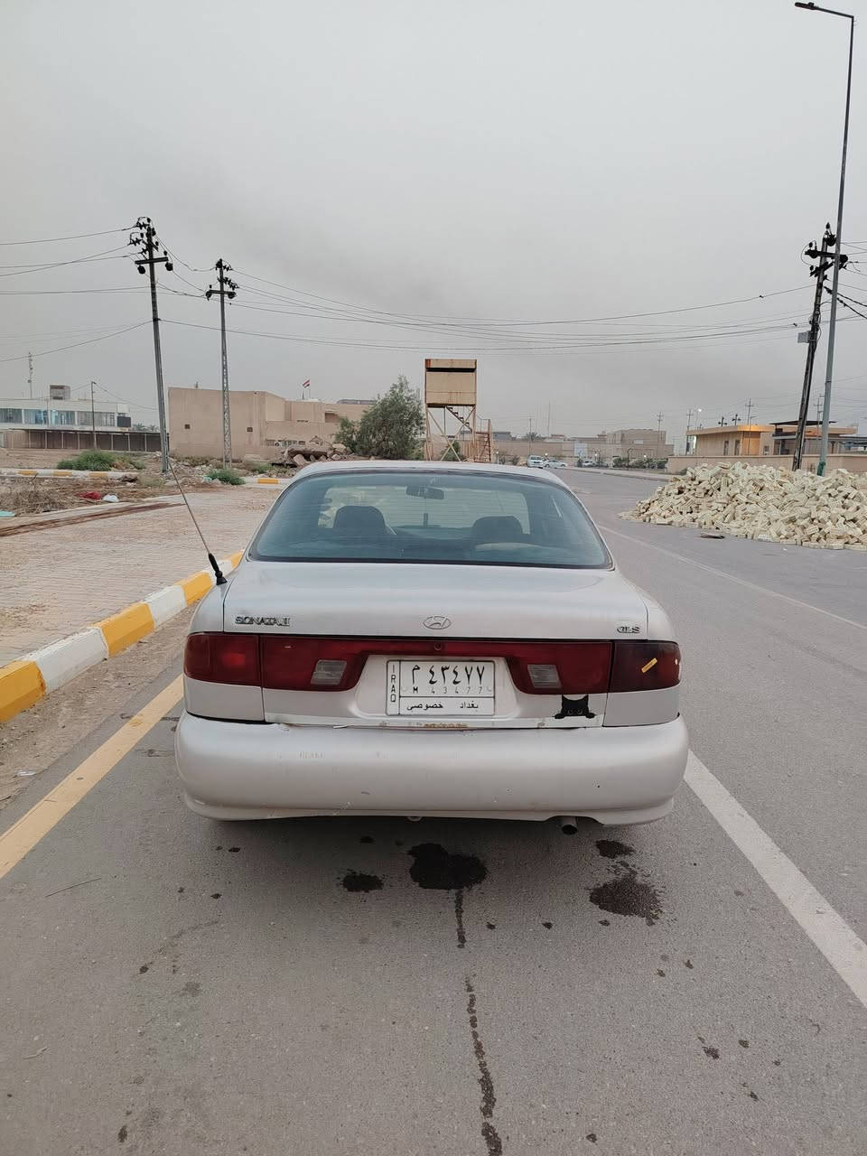 سلام عليكم شباب عندي سوناتا تو رقم بغداد كلشي بيه شغال تبريد ثلج كير عادي مكينه 2000  أريد مراوس بطه ونطي فرق أو بيع  سعر 42  رقم الهاتف ***********
