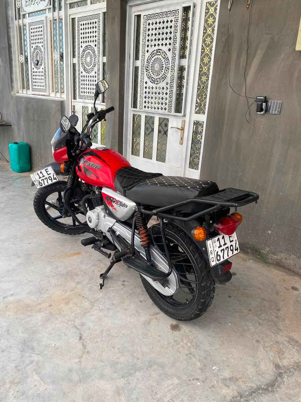 بوكسر موديل 21 رقم بغداد انكليزي بأسمي جاهزه تجفيت شركة ناعمه المكينه مكان بغداد تقاطع نهروان *********** السعر 1850 ومجال بسيط
