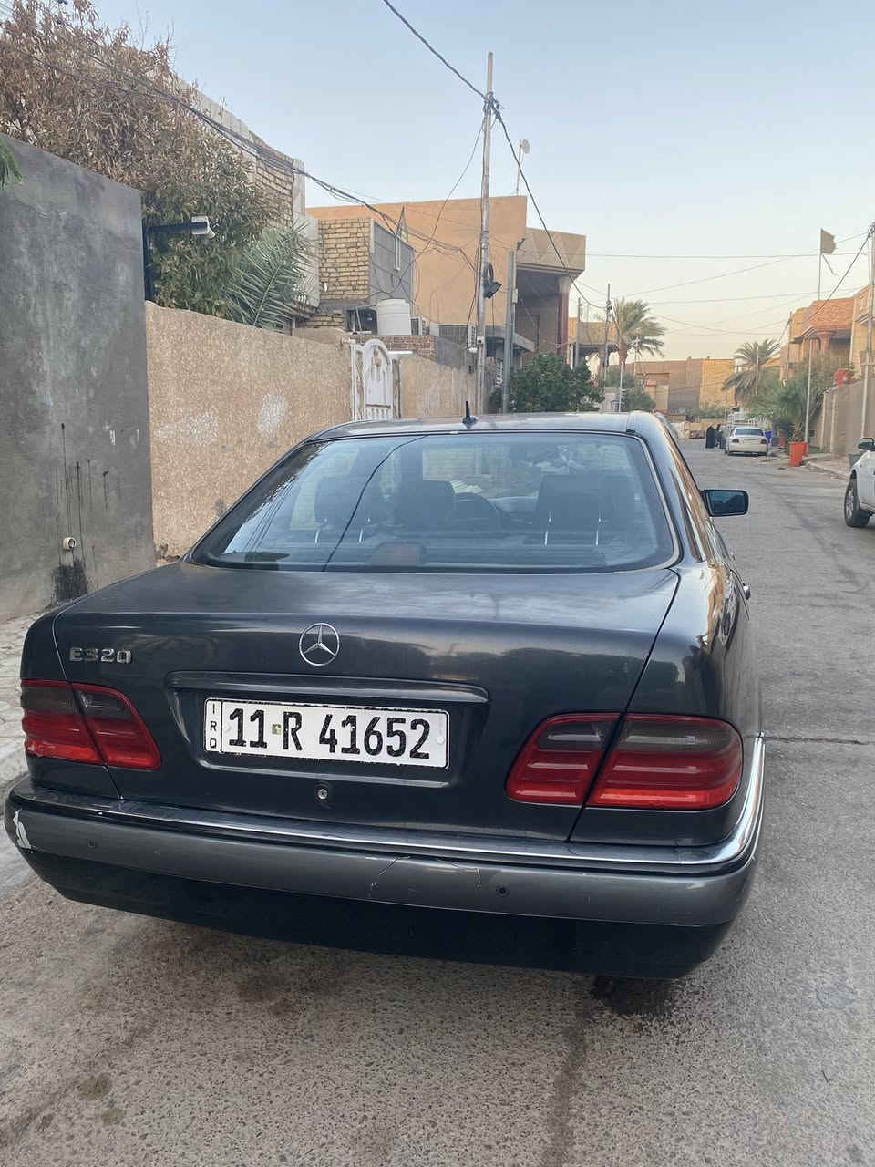 سلام عليكم مارسيدس ام عيون للبيع فقط
مديل 1997
محرك 320خراطيم
كير D4
كشنات كهرباء شغال   
كشنات خزن ميموري
غرفه جلد
مري تحكم كهرباء 
تبريدقطعتين 
برده خلفيه
تبريد ثلج 
رقم بغداد دولي بسمي
سياره خير من الله
مصبوغه عام للجماليه فقط
مكان السيارة الكوت

سعر 75 وبيها مجال

***********
