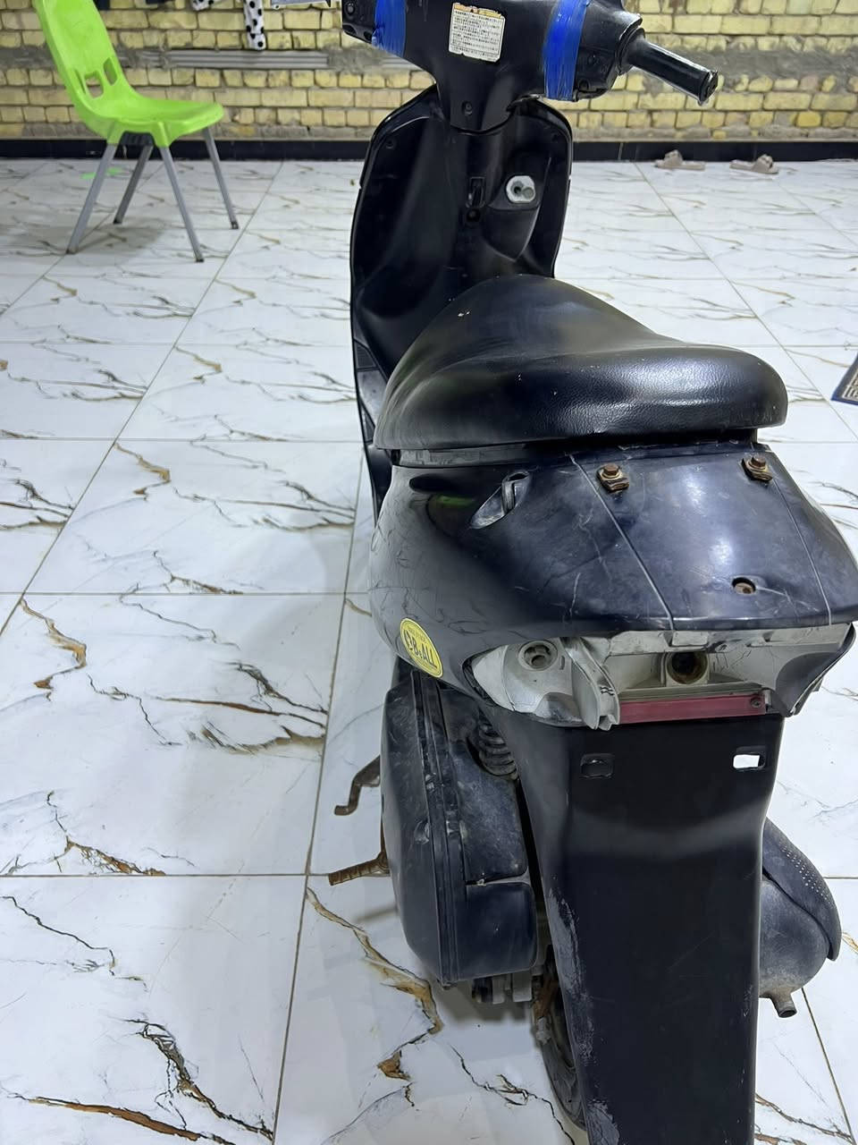 السلام عليكم
ساسوكي رياضي اوراق 
صارلهه فتره متروكه عوزهه كابريتر 
سعرهه 180 
***********
حي الغدير الثانيه قرب اللبناني
