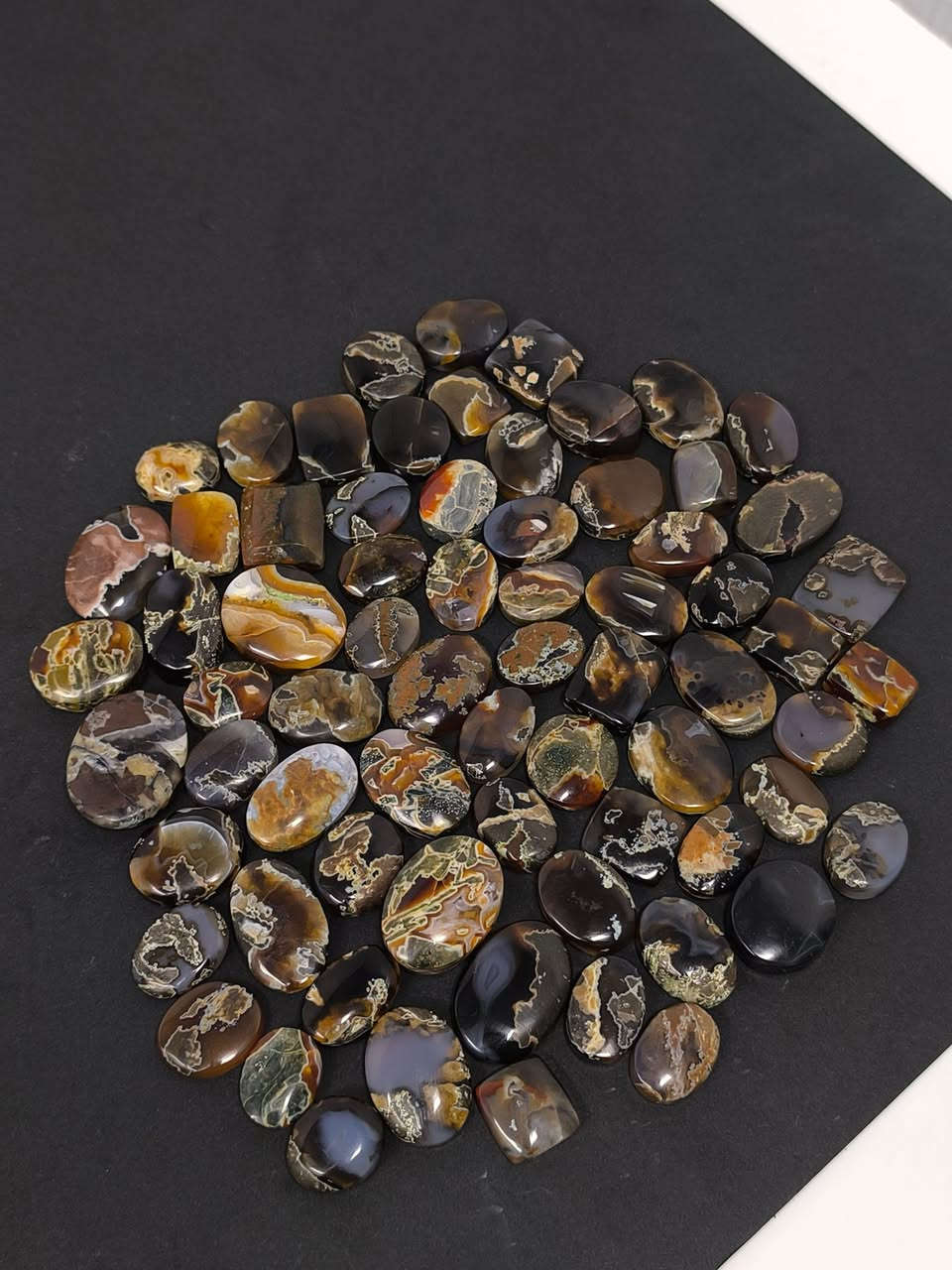 عقيق يماني ذمة خرائطي للبيع جملة شلع 
اقل قطعة بيهن حجمها 1 سم ونصف
كلهن مصورات وقطع يخبلن عددهن (70 قطعة) 
سعرهن ١٤٦ الف  مع التوصيل سعر نهائي🔒🔒


**إذا كنت صاحب هذا الإعلان وتريد حذفه لأي سبب، رجاءا أرسل رسالة إلى الدعم الفني**