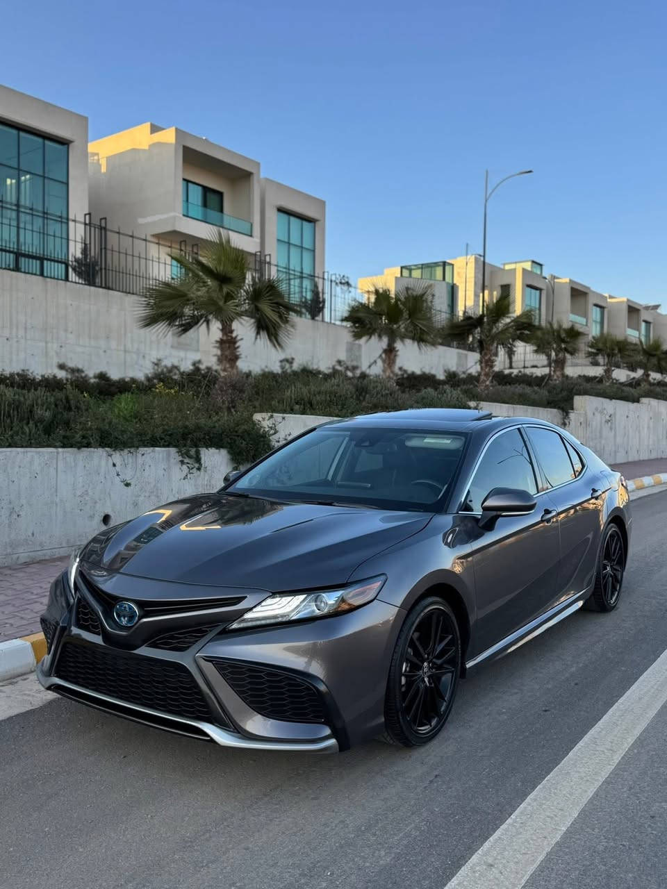 توێتا کامری 
مۆدیل 2024 
مواسەفات XSE هایبرید
ماوەی ڕۆشتن27000
دوو درگای گۆڕاوە بە بیلاد 
ئیرباگ شان بیلادی دانراوە 
پێشو دوای کەپس 
نرخی ٢٢٨$$ مەجال 
ژمارەی پەیوەندی ***********
