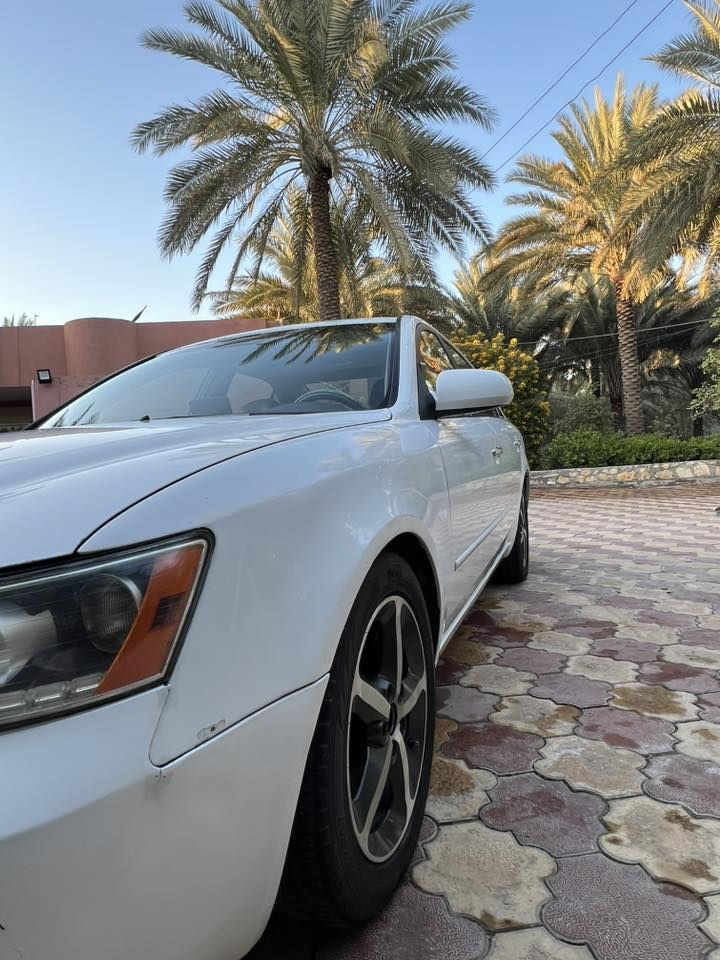 سوناتا وارد امريكي 2007  حادثه جاملغ مصبوغه عام مكينة ٦ سلندر مكينه وكير جديد المكان كربلاء
السعر 90 $ ورقه مع مجال قليل
***********
