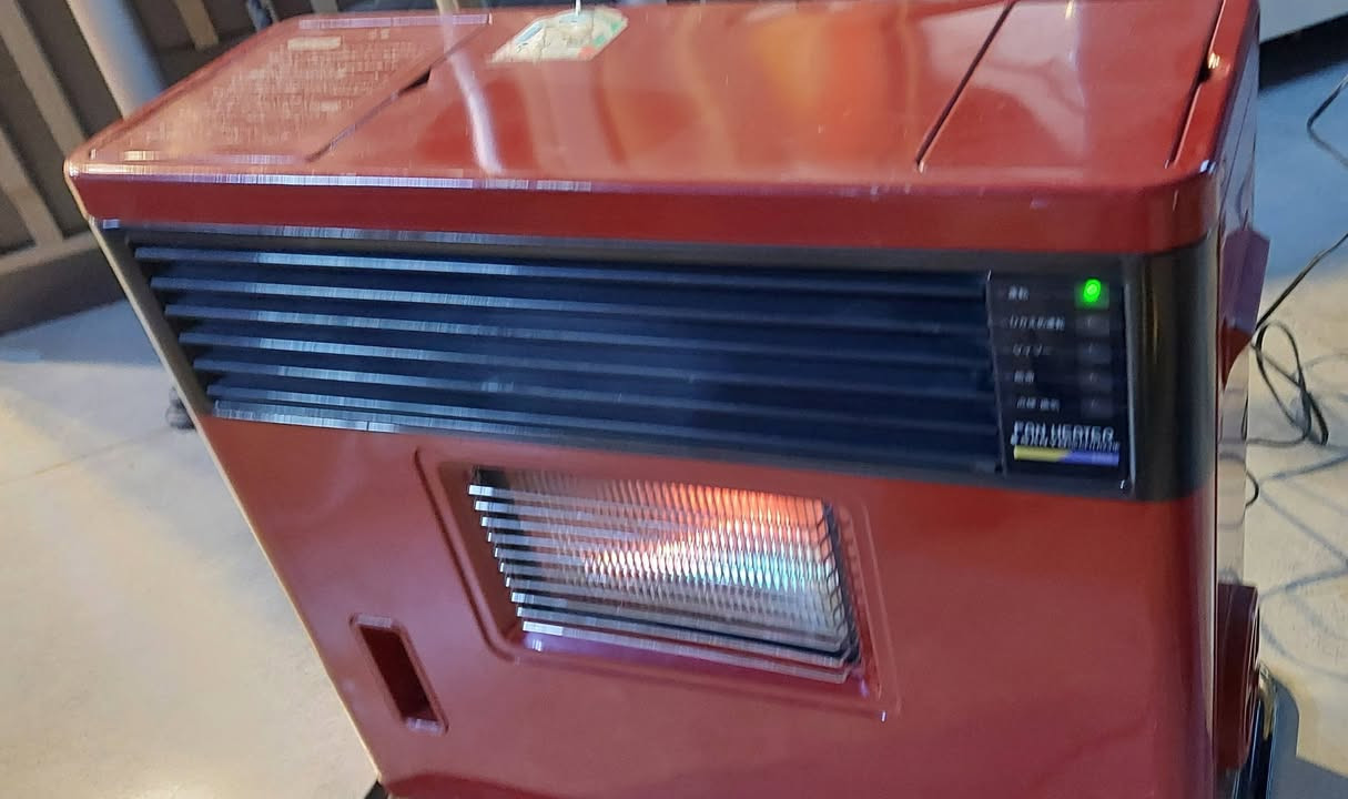 صوبة كهربائية فإن هيتر على النقط
ياباني وضع شركة 
اقتصادية جدا 
السعر ٦٥ الف 
معرض صفاء العباسي القوسيات طريق دهوك قرب مول ياسمين النعيمي 
***********
***********
