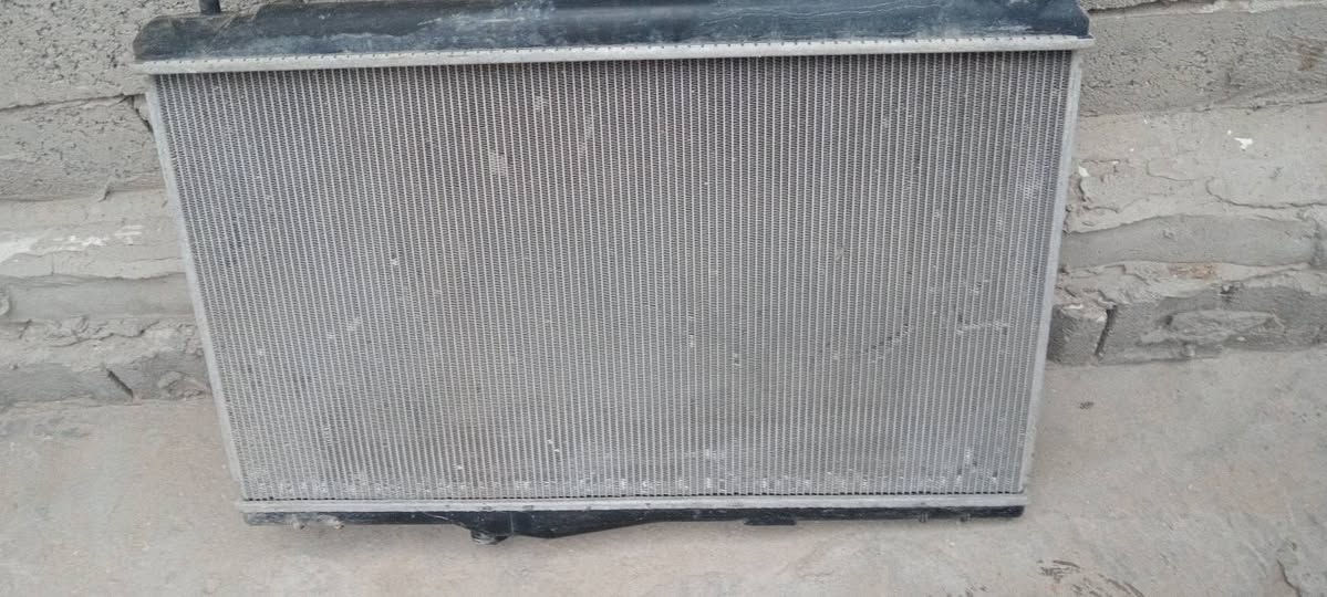 السلام عليكم لايتات وشاير ملات شيزر نفخ جدد عوزهن جلي وراديتر جديده السعر150وبيهن مجال  مكان نجف ***********
