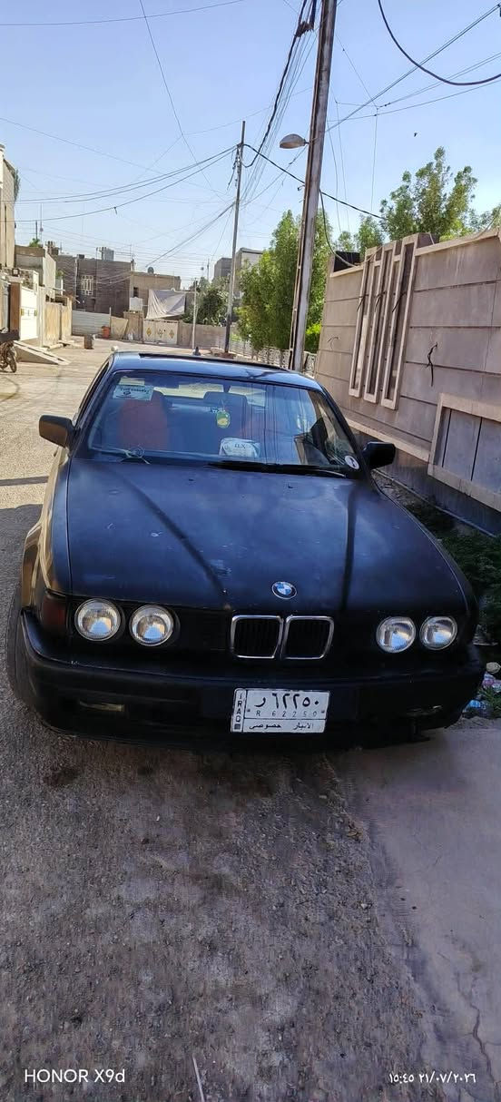 السلام عليكم  بي ام دبليو  للبيع او المراوس حسب القناعه  موديل 91 رقم انبار حجم 735 كير محرك كفاله عامه تبريد فقط كمبريسر صدره نص عمر سياره وضع شركه لاضربه ولاصبغ داخله كلش نضيف مكاني الانبار قرب جامعة الانبار الاتصال بالرقم *********** السعر 38 وبيه مجال
