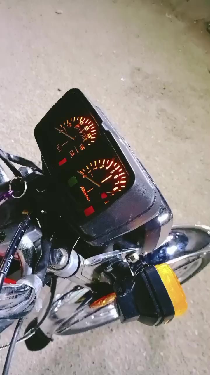 مرقمة ميسان سعرها 1800، ***********
لحد يكسر بل سعر ترى الجديد المرقم اربـ🤢ـيل
 سعره مليونين و 250 الف
