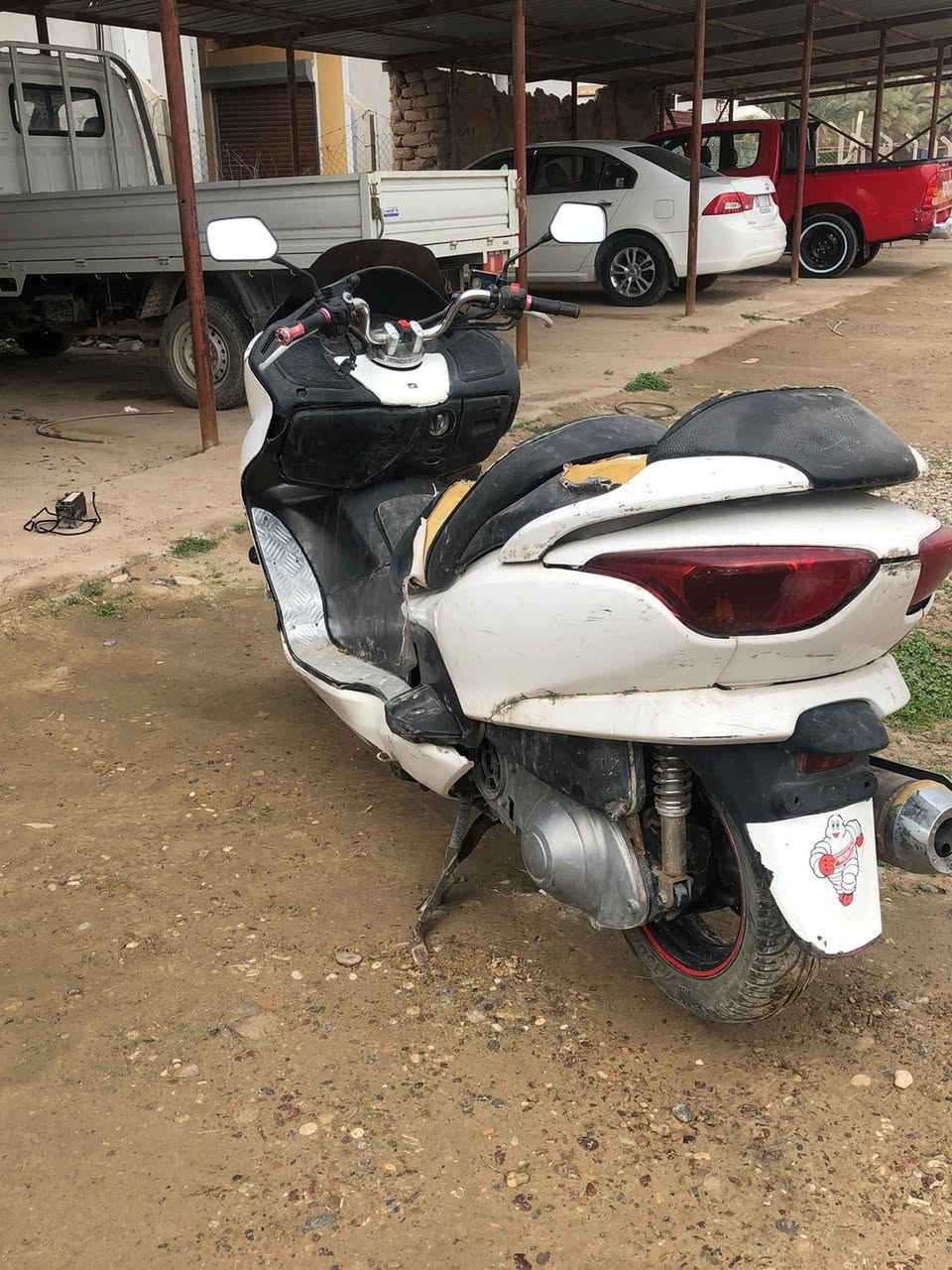 فورزه 08 للبيع نضيفه كهربائيات شغاله لايت عالي ناصي هورن اشاير دبل اشاير كيج سرعه كله شغال ماناقصه شي السعر 370 وبي مجال قليل مو شراي لاتعبني مكاني الديوم قرب الزوبعي رقم بي واتساب ***********
