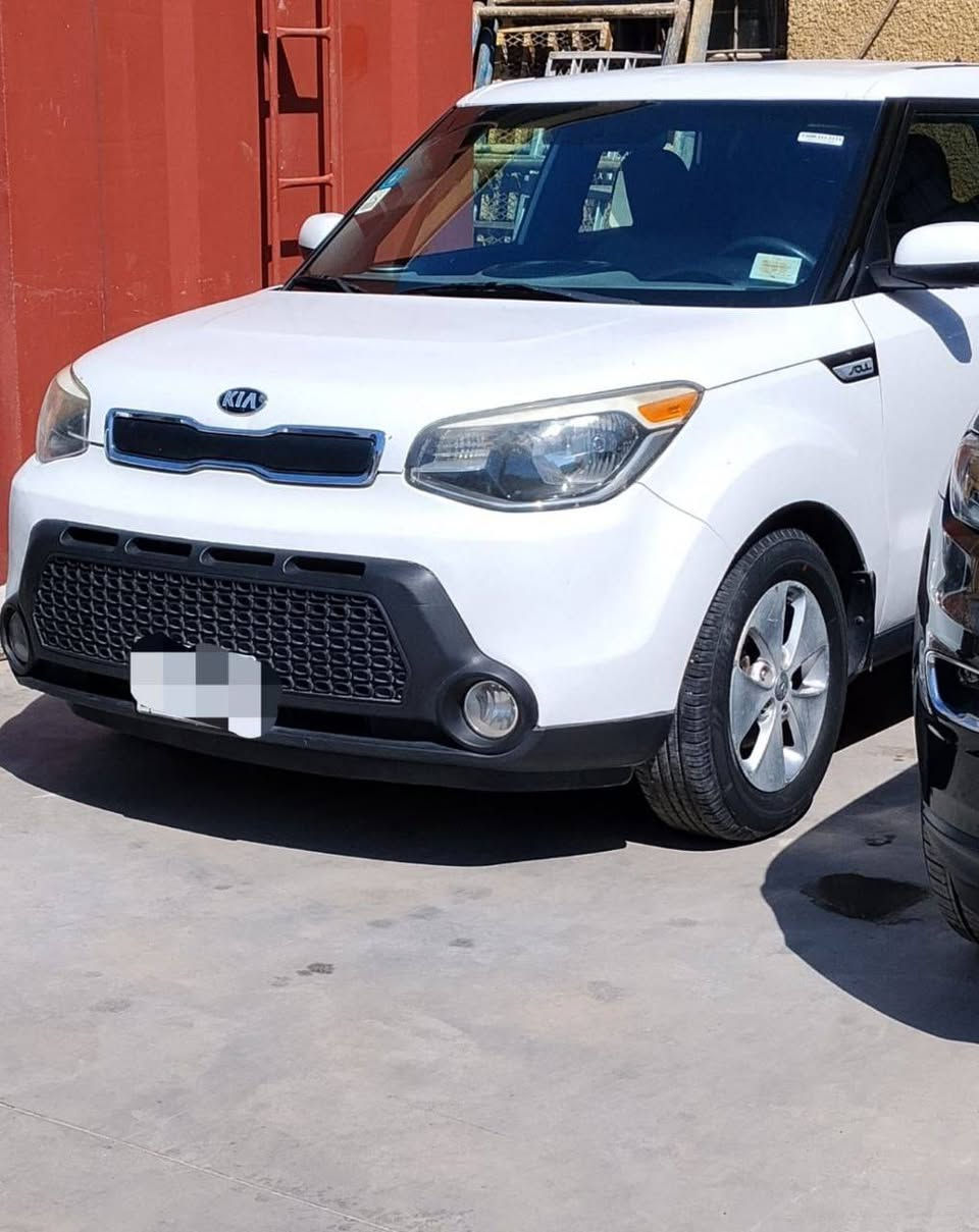 صول ٢٠١٥ وأرد امريكا الضرر الدعامية الأمامية فقط كما موضح بالصورة
السيارة جديدة جدا 
مكينة ١٦٠٠ جي دي اي ممتاز
كير ممتاز 
تبريد ممتاز 
صدر ممتاز 
دواخل لونين نضيفة جدا جدا 
السيارة جاهزة من كل النواحي 
للاستفسار ***********
السعر المطلوب ١٠٦ ورقة // شدة وست ورقات
