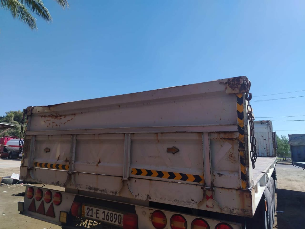 سلام عليكم اللبيع باب مال حدادية نضيف السعر 200 لا ستفسار عل رقم ‭***********‬
