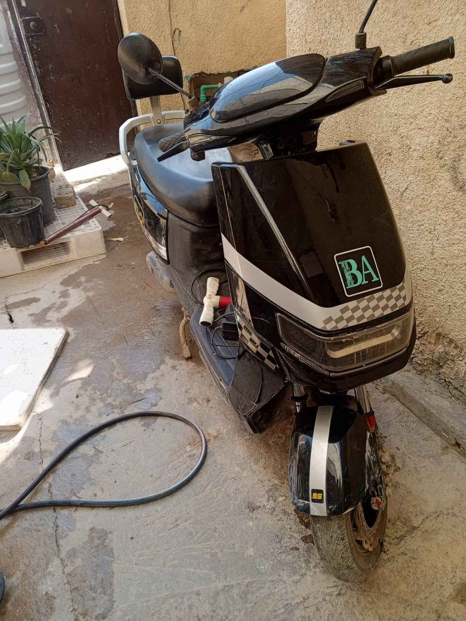 السلام عليكم  دراجة شحن للبيع سرعتين شغاله الثالثه ما تشتغل بغداد كويريش حي السلام  السعر 450 الرقم ***********
