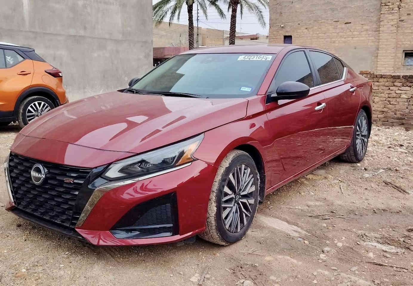 السلام عليكم 
نيسان التيما 
موديل 2024 
للبيع 
مواصفات sv
رادار امامي 
رادارخلفي وجانبي،
حساسات خلفية
لايتات زينون بلاد ،
تحكمات استيرن ، 
تشغيل عن بعد ،
داخل خشبي ...
لون ماروني 
دفع امامي / بدون فور ويل المرغوب
محرك 2،5 بدون توربو المرغوب 
رقم كاتي  بعدها بيها شهرين 
يترقم شمالي 
ماشية 10 الف ميل 
بدون صبغ  
بدون تبديل 
بدون بارد 
كلين فقط دعامية تبديل 
رقم 
الشاصي :-1N4BL4DV7RN343715
گير ،محرك بشرط 
سعر 170  و بي مجال
عنوان السيارة  ديالى - خانقين. 
***********
