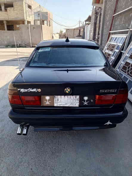 السلام عليكم
بي ام حجم 525

موديل 1991 

بجم عريض 

مصبوغه جماليه 

رقم كربلاء. تحويل مباشر 

كير عادي 

محرك مسكر  فانوس 

تبريد بلادي 

كشنات جلد 

كهربائيات كلها شغاله  

صدرها جديد   .... تخم تاير 

السعر 45 
مكاني الانبار الخالديه رقم الهاتف ***********
