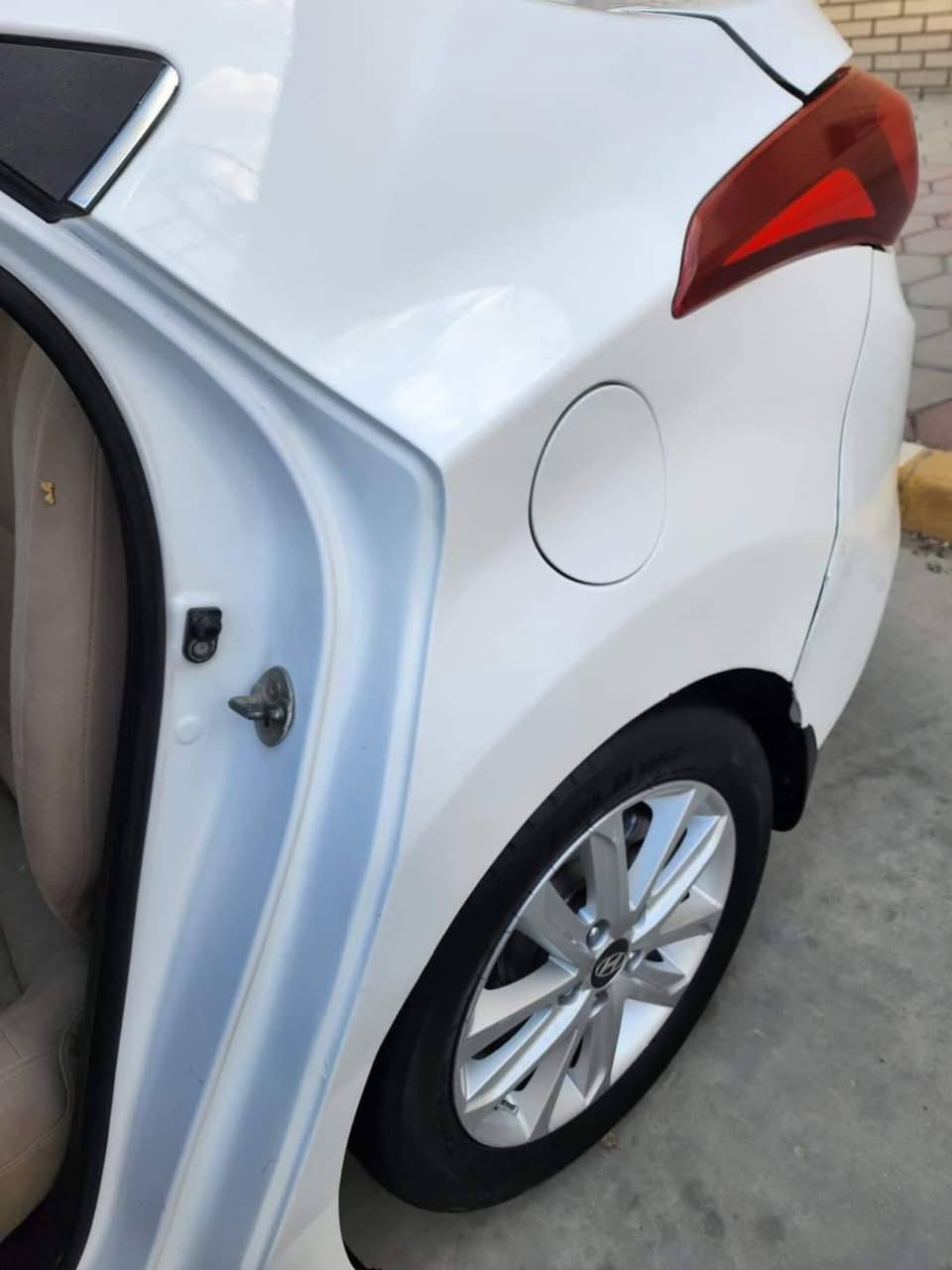 سلام عليكم سياره البيع النتره موديل صطعش مكينه الف وثمنميه سنويه الثمانيه اوعشرين فول مواصفات رقم ذي قار مكاني ناصريه  
***********
