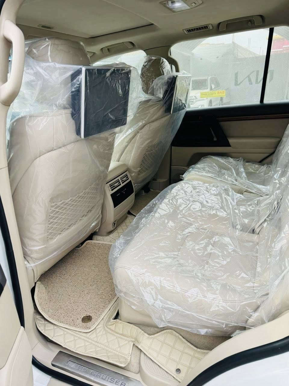 لاندكروز موديل 2018 سيارة جديدة فول موصفات

 فطيم اصل 

لون ابيض خليجي 

ماشية 140 الف كم 

السيارة جديدة بمعنى الكلمة كفاله عامة شرط الفحص 

فول مواصفات 

كامرات محطية 
8 ايرباك
تخم تايرات
رقم اربيل الجديد
كشنات جلد
شاحن 
2 كشن كهرباء
زراك لايت

رقم اربيل دولي تحويل او وكالة بالخدمة 

مكان السيارة | مشروع المسيب 

السعر 505 ورقات وبي مجال 

الشراي يتصل وبالخدمة 

***********
