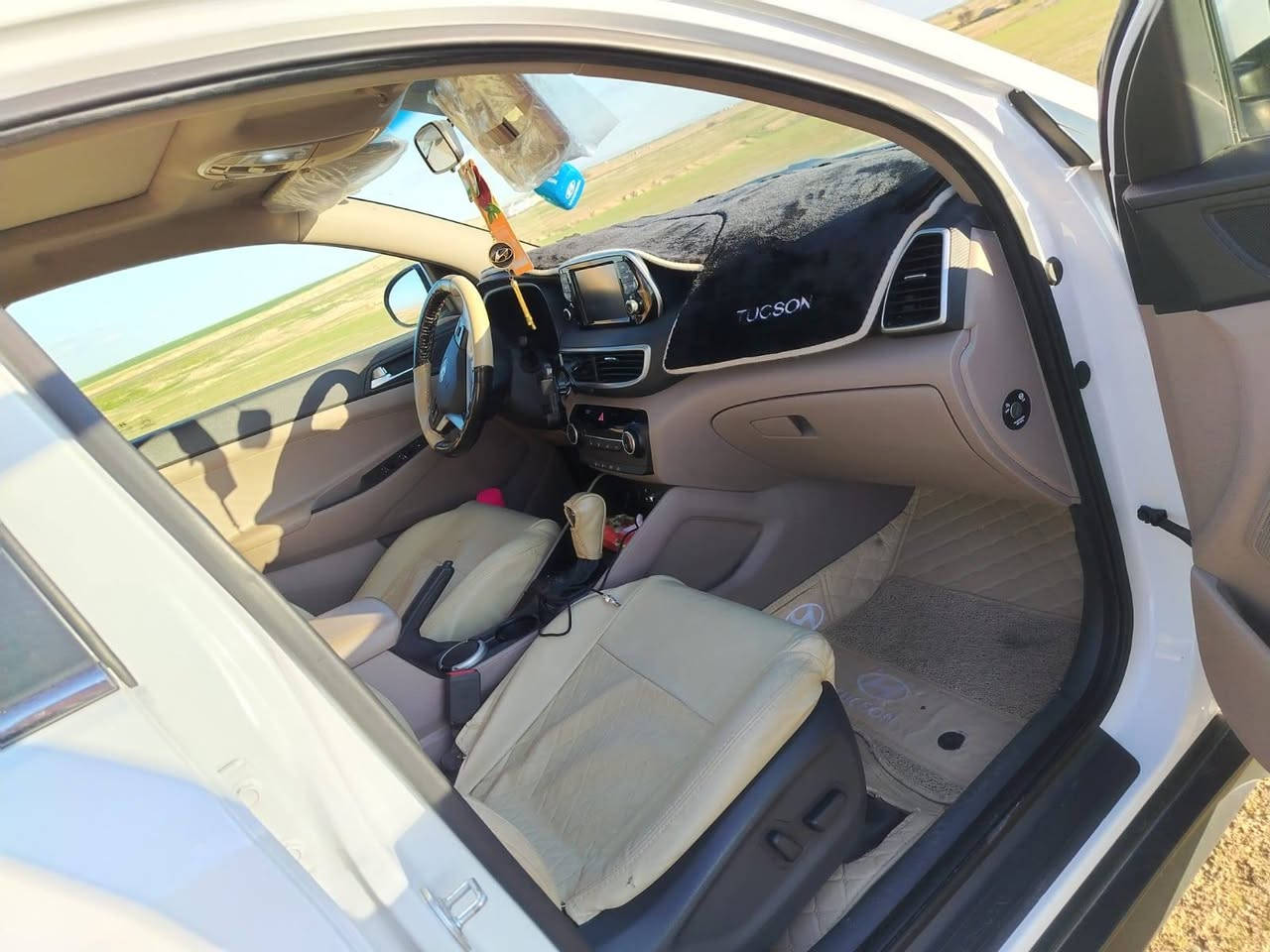 سلام عليكم سياره توكسان للبيع موديل 2020 الاستفسار على رقم ***********
